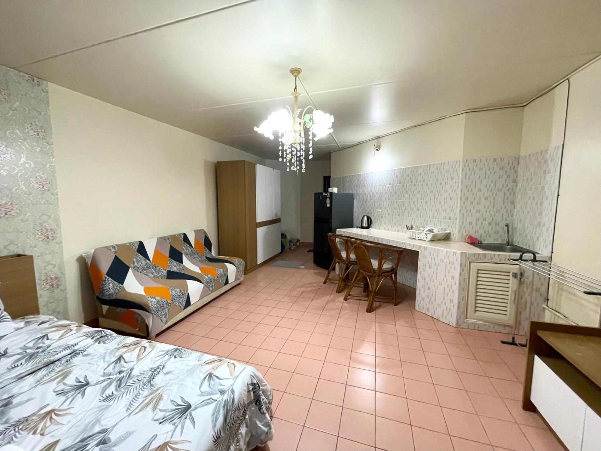 Lively Popular C3-C9 Impact Apartment Nonthaburi Exterior photo
